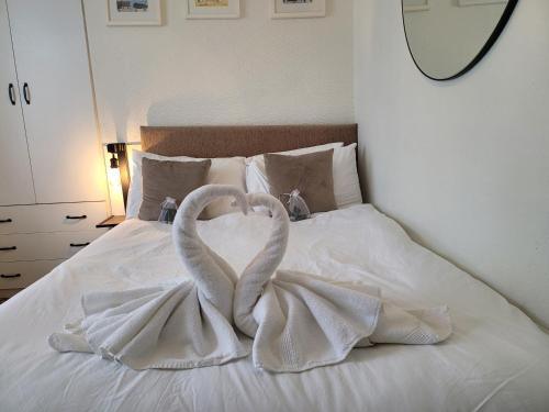 Seaside ground floor flat WIFI & FREE parking