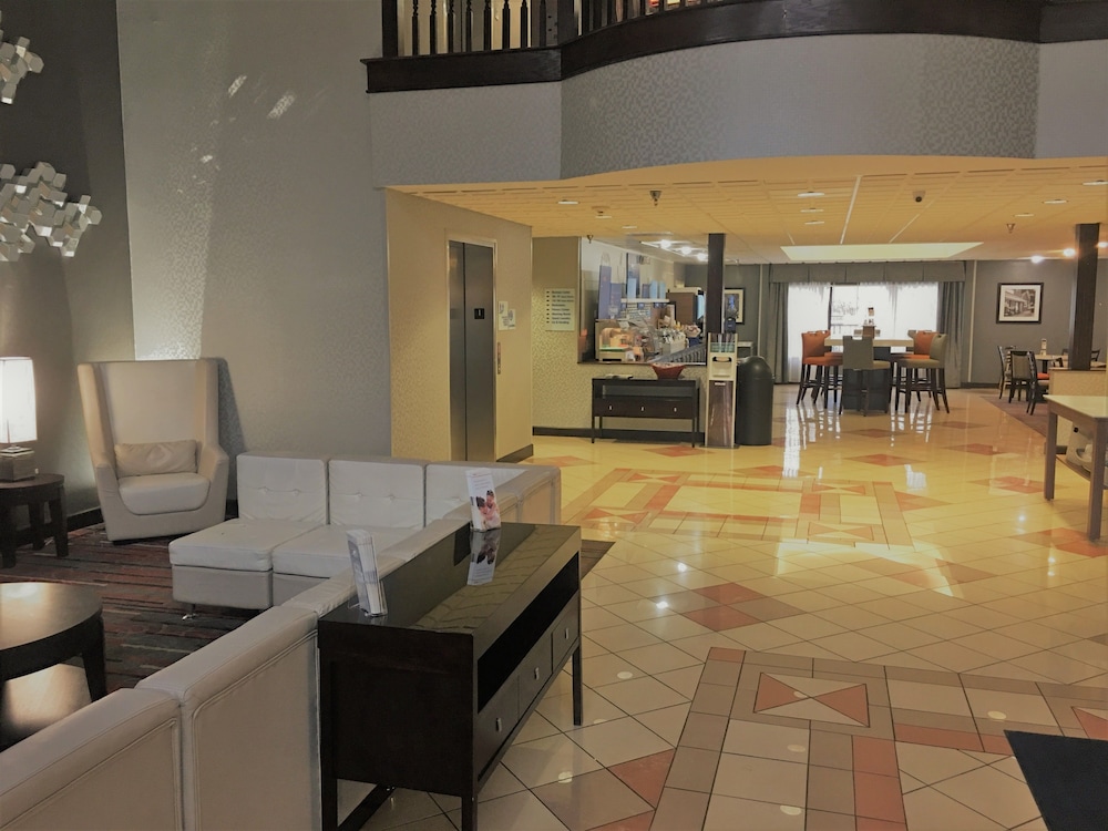 Holiday Inn Express Hotel & Suites Laurinburg by IHG - photo 25
