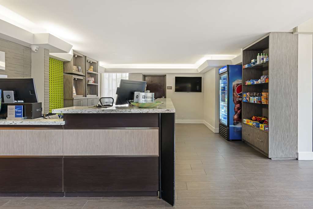 Best Western Plus Austin Central - photo 12