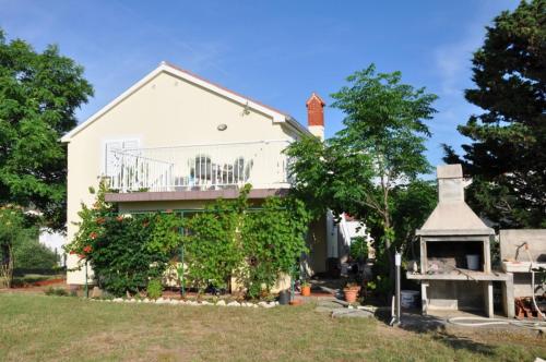 Apartment in Lopar with sea view balcony air conditioning WiFi 4944 1 — 4-Star Luxury Hotel in Lopar, Croatia