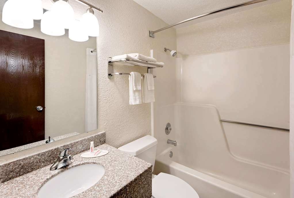 Days Inn by Wyndham Fort Dodge - photo 8