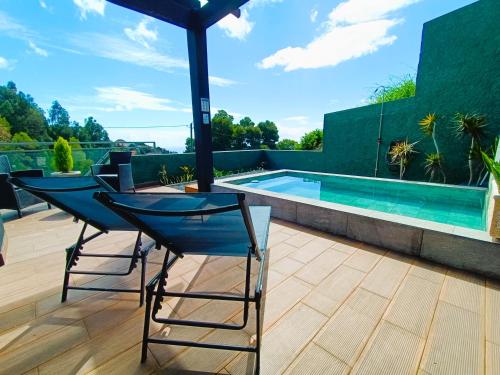 26 Steps in Calheta, Portugal