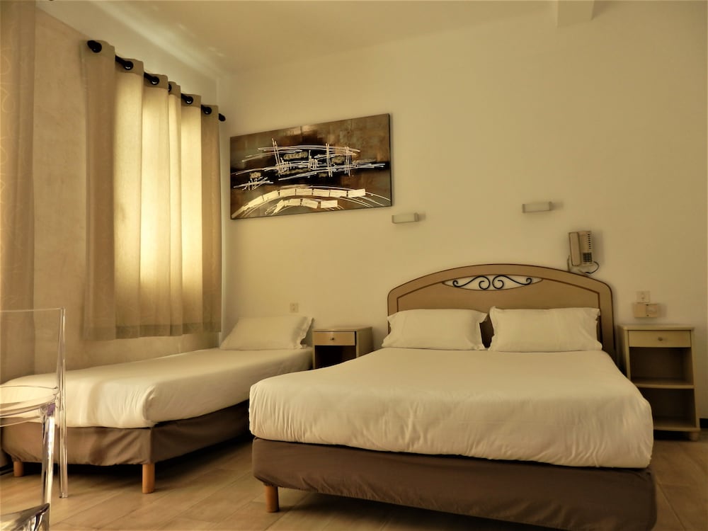 Hotel Marengo — Ajaccio — photo 4