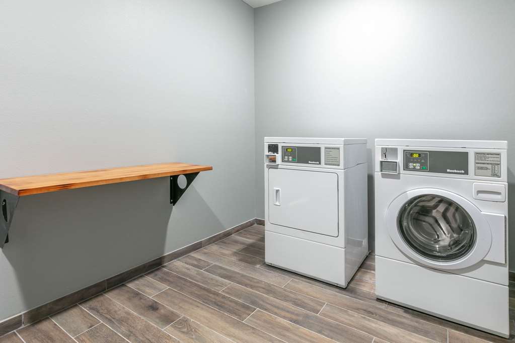 La Quinta Inn & Suites by Wyndham Jacksonville TX - photo 29
