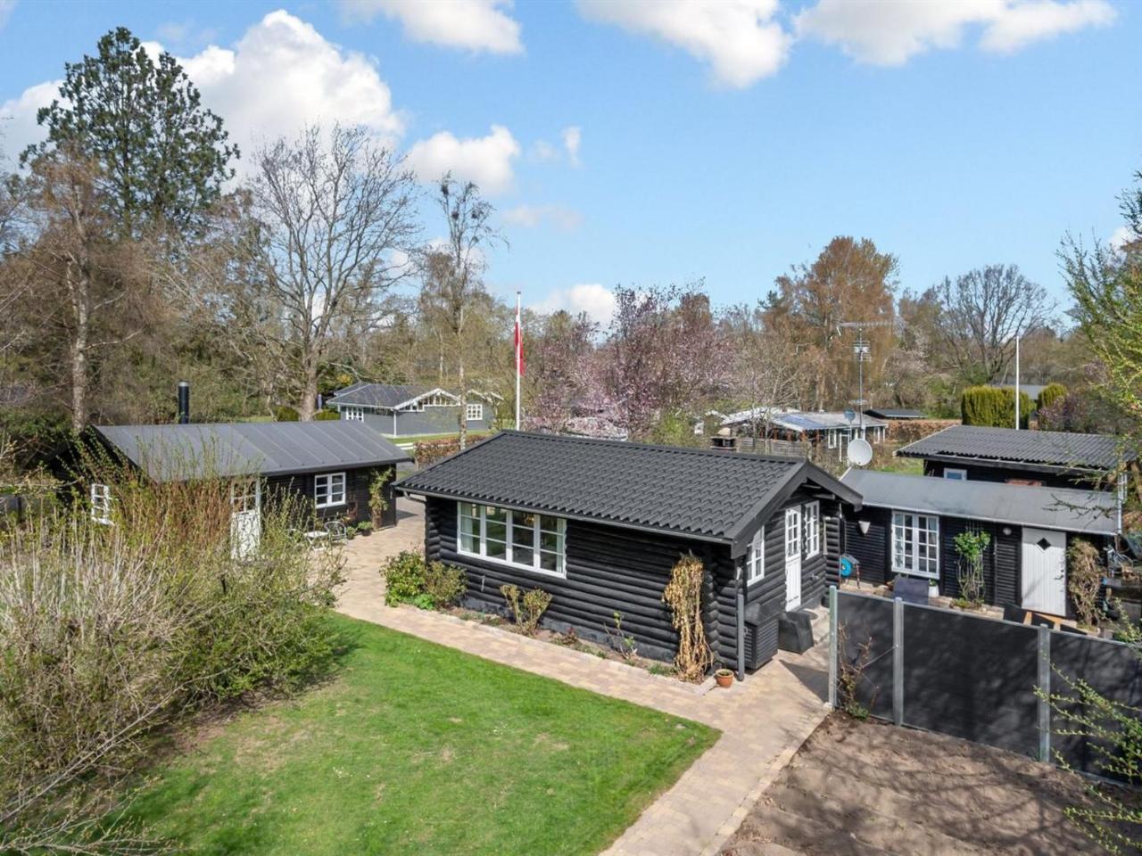 Holiday Home Gunnhild 500m from the sea by Interhome — 4-Star Luxury Hotel in Gilleleje, Denmark