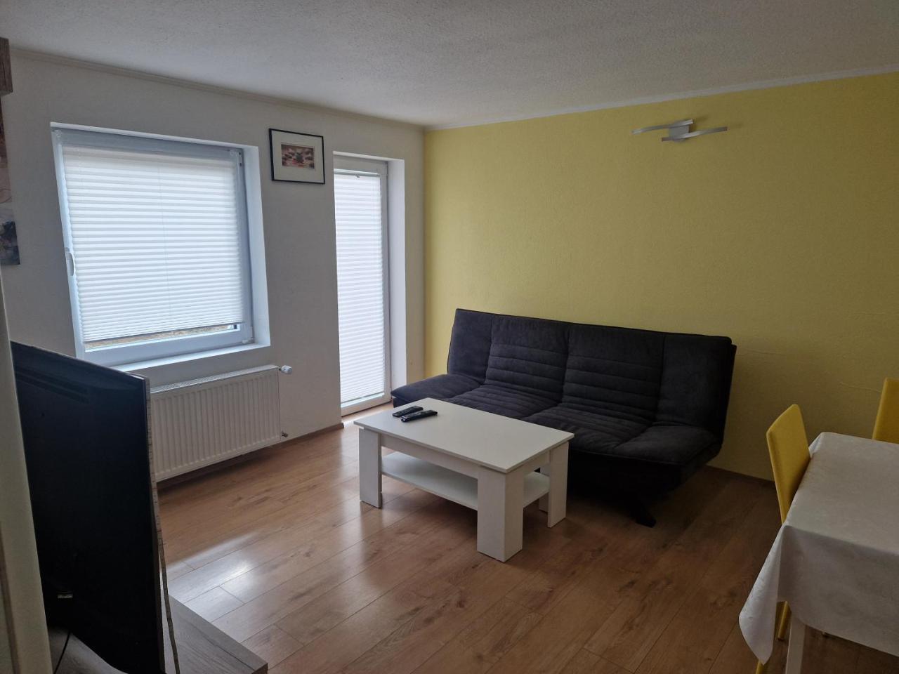 Ferienwohnung Am Waldrand D1 — Langgons — photo 2