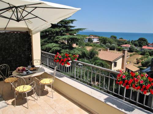 Apartment La Terrazza Di Dinky by Interhome — 4-Star Luxury Hotel in Formia, Italy