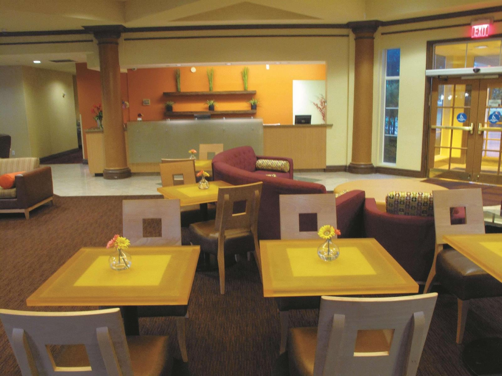 La Quinta Inn & Suites By Wyndham Memphis Primacy Parkway - photo 14