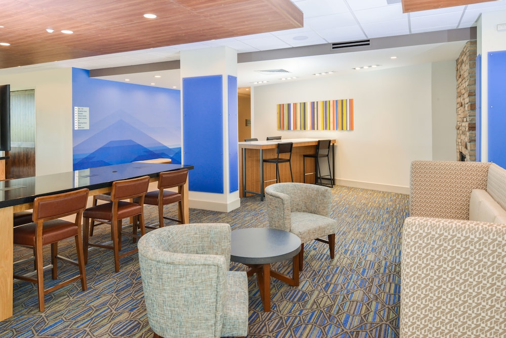 Holiday Inn Express & Suites Chadron by IHG - photo 27