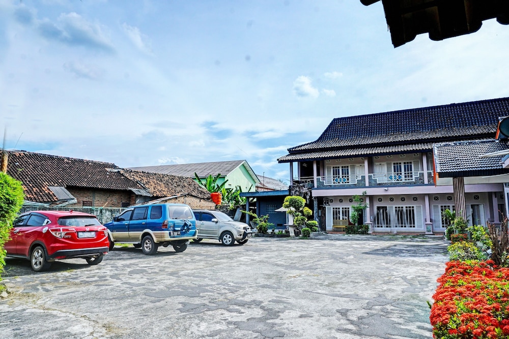 Capital O 92187 Hotel Sekar Sunja — Baturaja