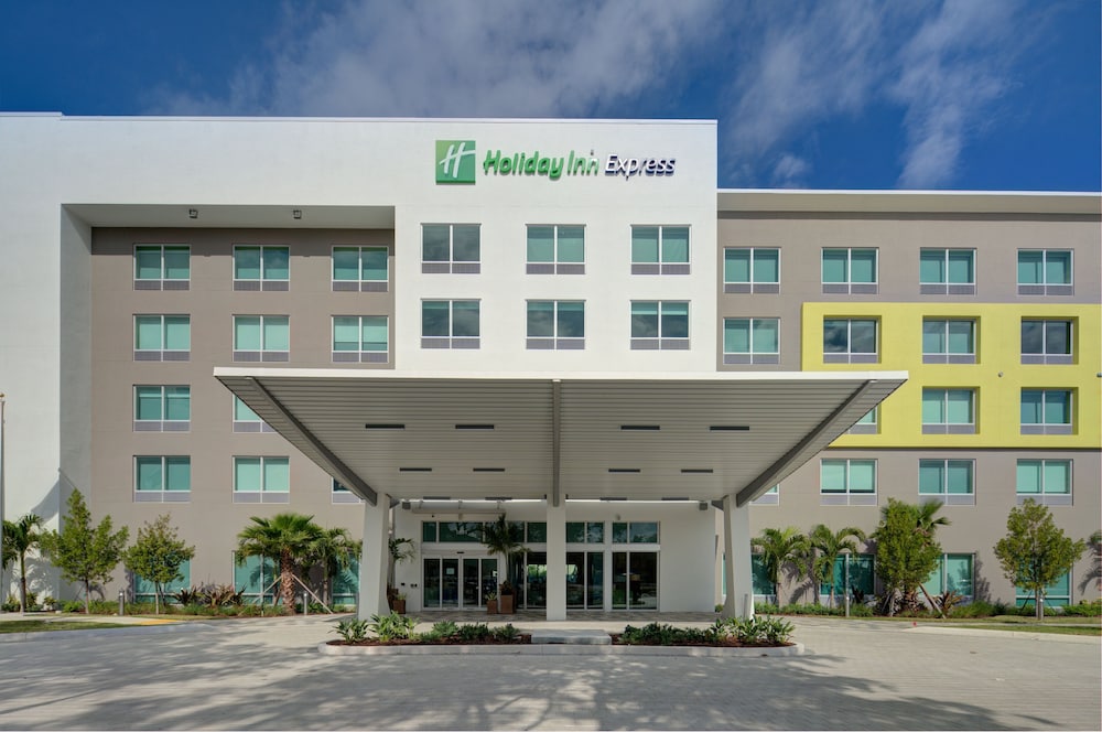 Holiday Inn Express Doral Miami by IHG - photo 40