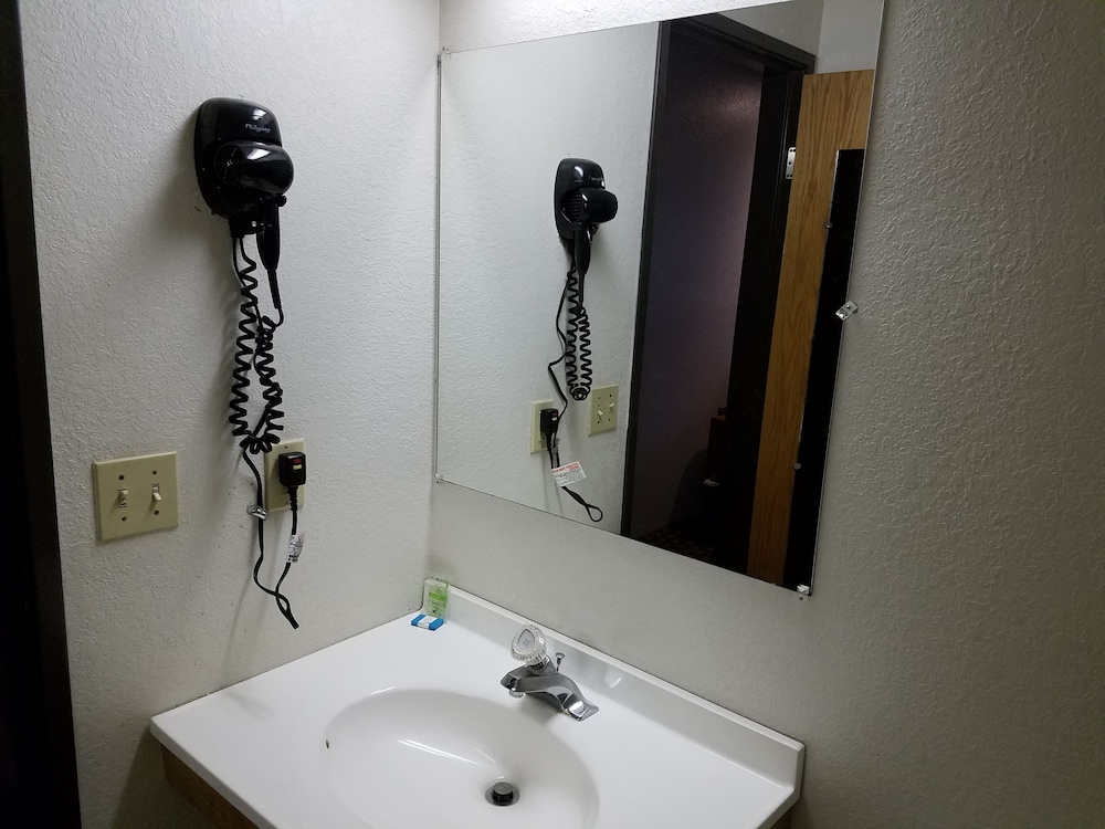 Auburn Inn - photo 19