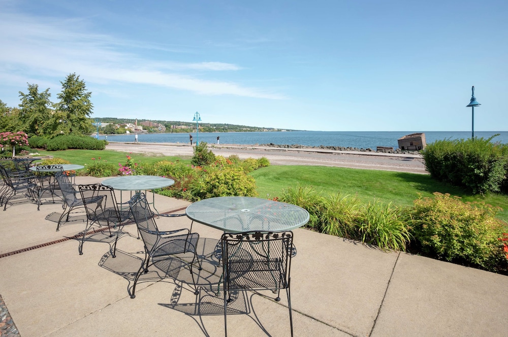 Hampton Inn Duluth Canal Park - featured photo
