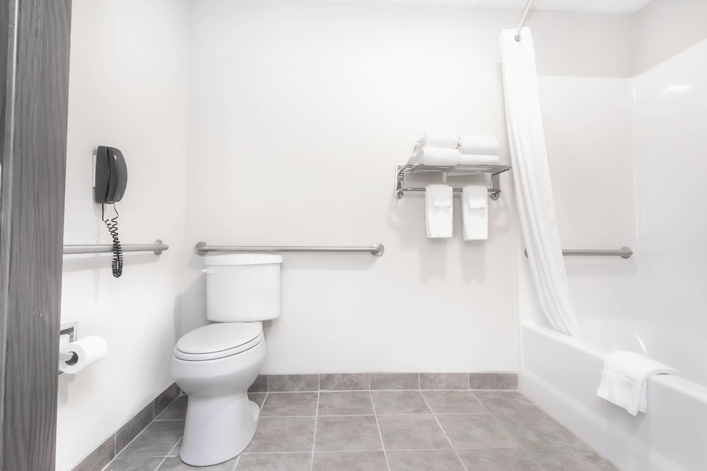 Cobblestone Inn & Suites Maryville - photo 52