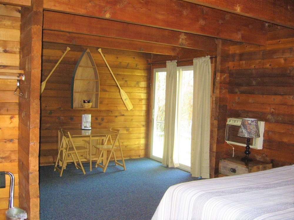 Virginian Resort - photo 8
