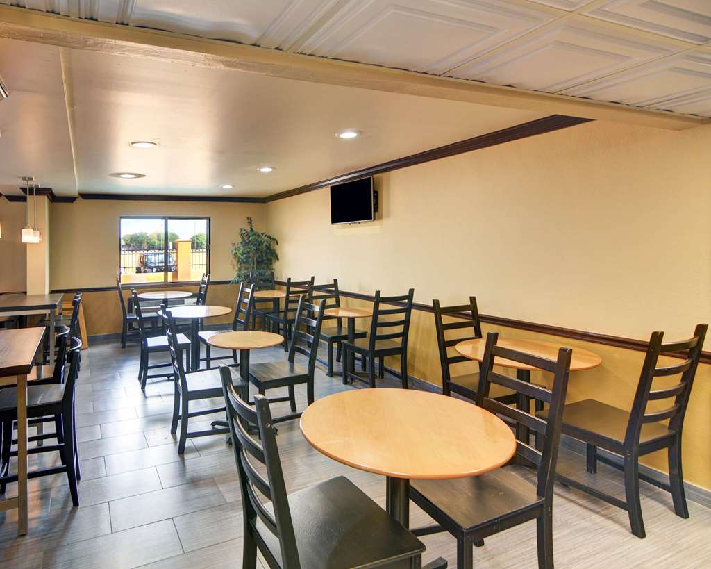 Quality Inn DFW Airport North - photo 35