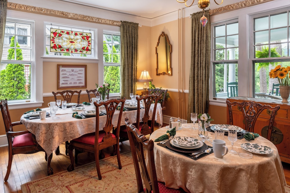 Abbington Green Bed & Breakfast Inn - photo 46