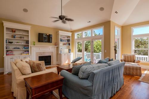 Alta Mira by Oak Island Accommodations - photo 37