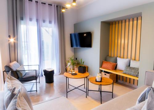 Mi casa su casa — 4-Star Luxury Hotel in None, Greece