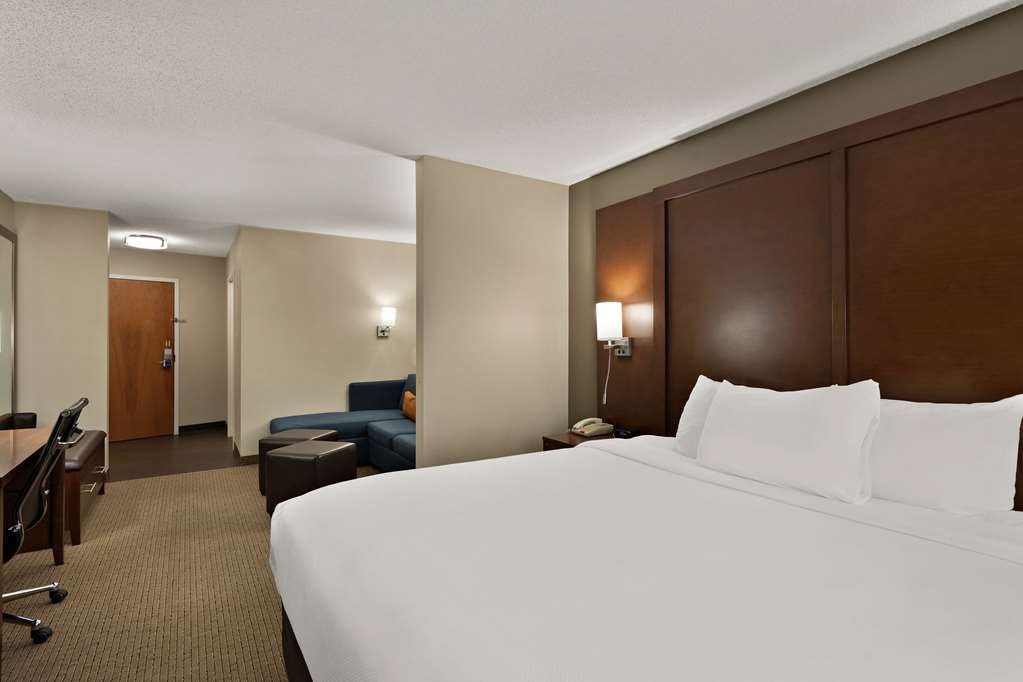 Comfort Suites Hummelstown Hershey - photo 10