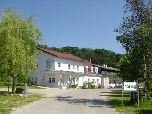 Hirschenwirt - last minute hotel in Gerolding