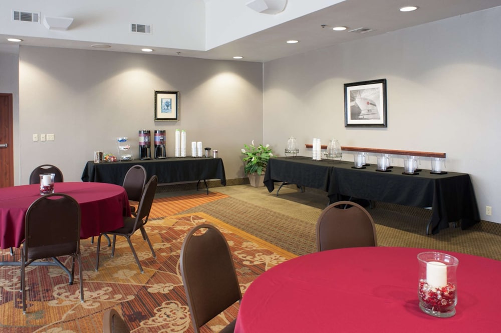 Hampton Inn Tulsa Sand Springs - photo 46