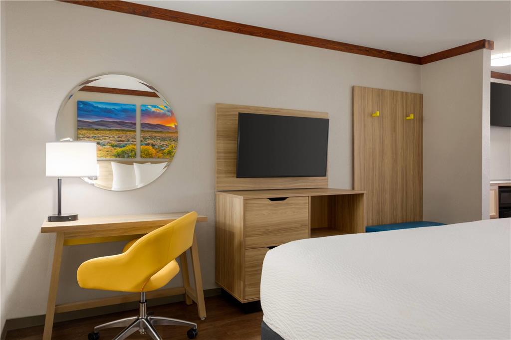 Days Inn by Wyndham Suites Fredericksburg - photo 16