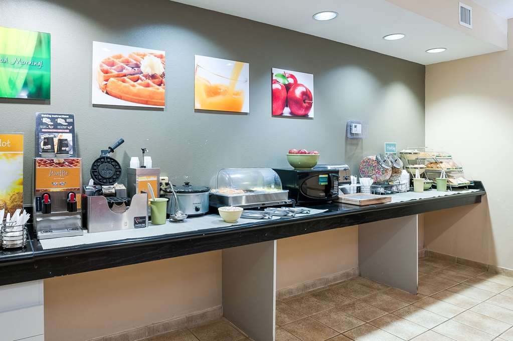 Quality Inn & Suites Lake Charles South - photo 36