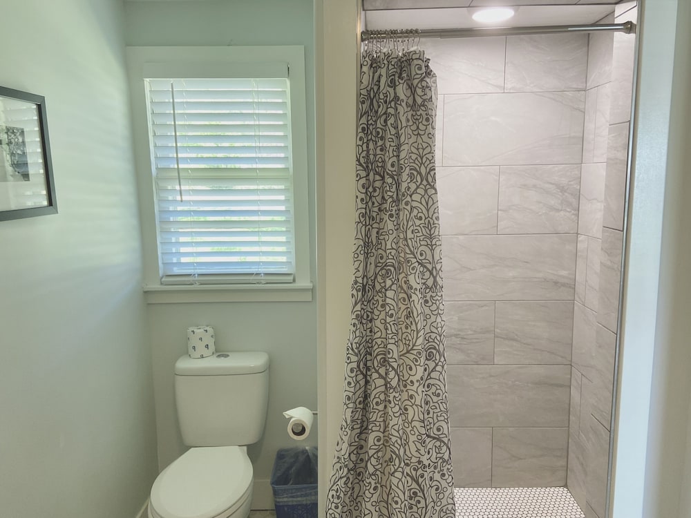 Elk Rapids Lakeshore Inn - photo 23