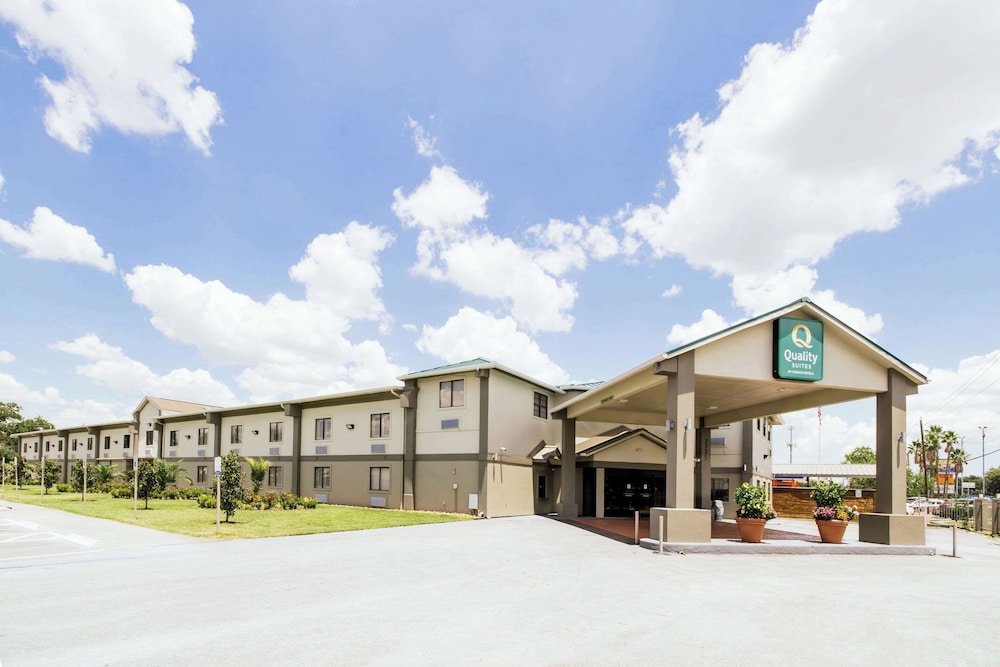 Quality Suites Houston Hobby Airport - featured photo
