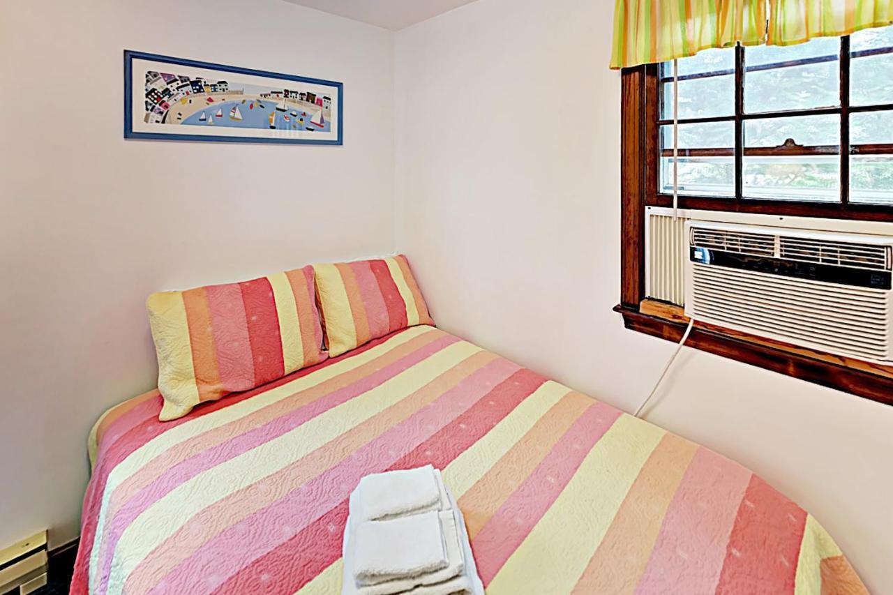 Dennis Port Palace in Dennis Port, United States