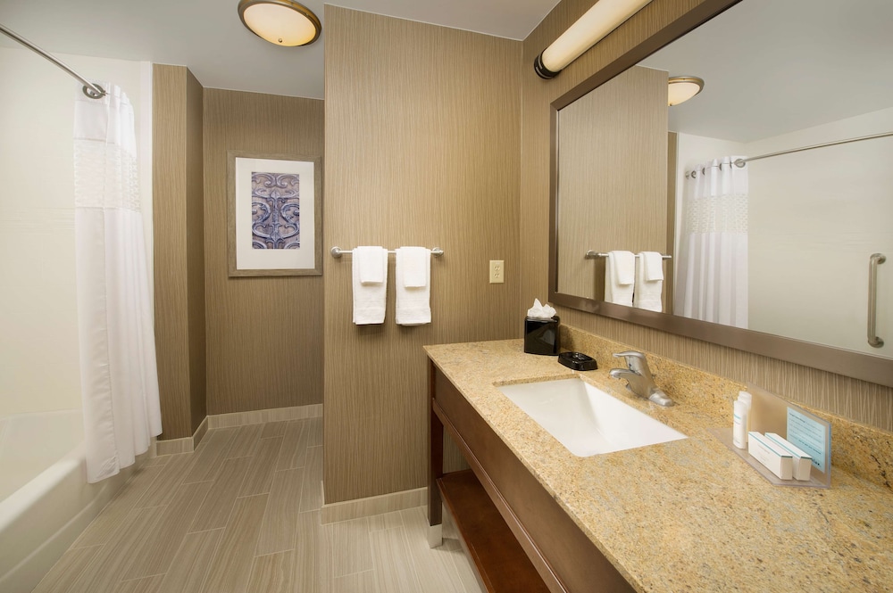Hampton Inn & Suites San Antonio Downtown Market Square - photo 16