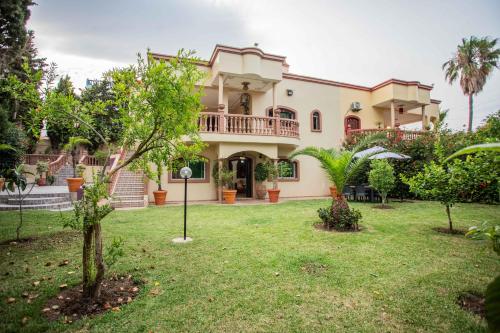 Luxurious spacious and family villa — 4-Star Luxury Hotel in Mdiq, Morocco