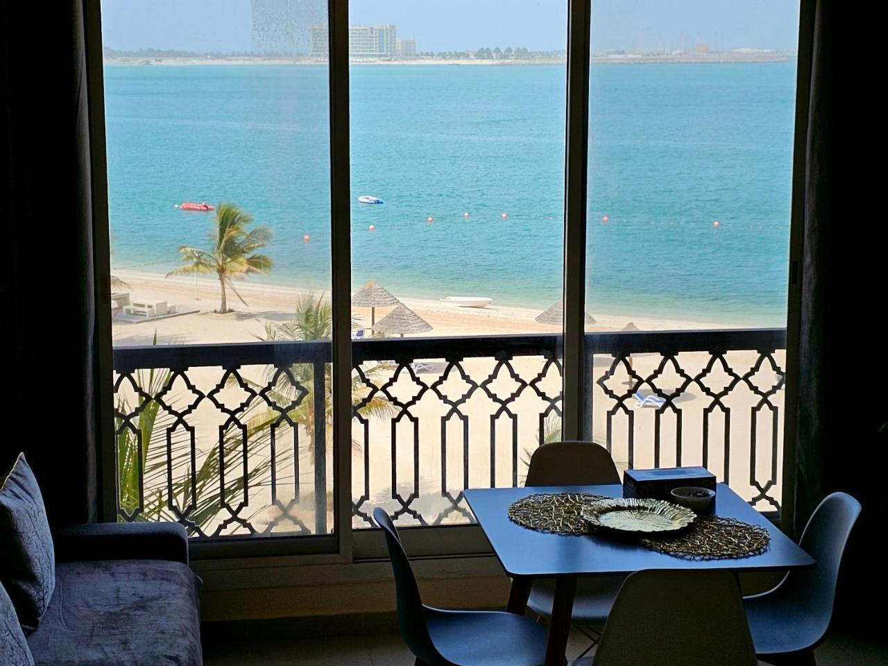 Dream studio panoramic beach and sea view — 4-Star Luxury Hotel in Ras Al Khaimah City, United Arab Emirates