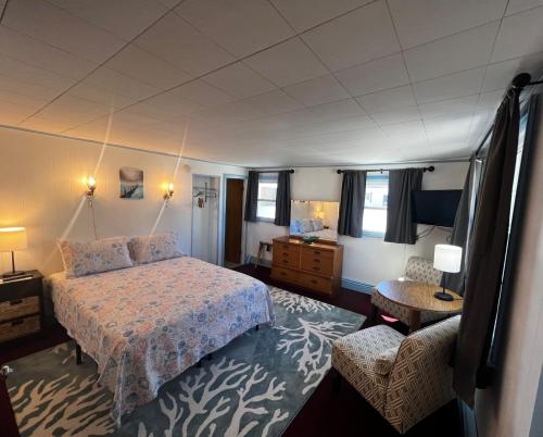 Claddagh Motel & Suites - photo 113
