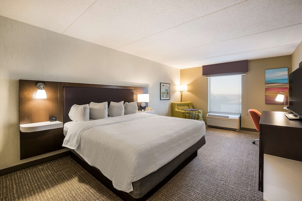 Hampton Inn McHenry - photo 12