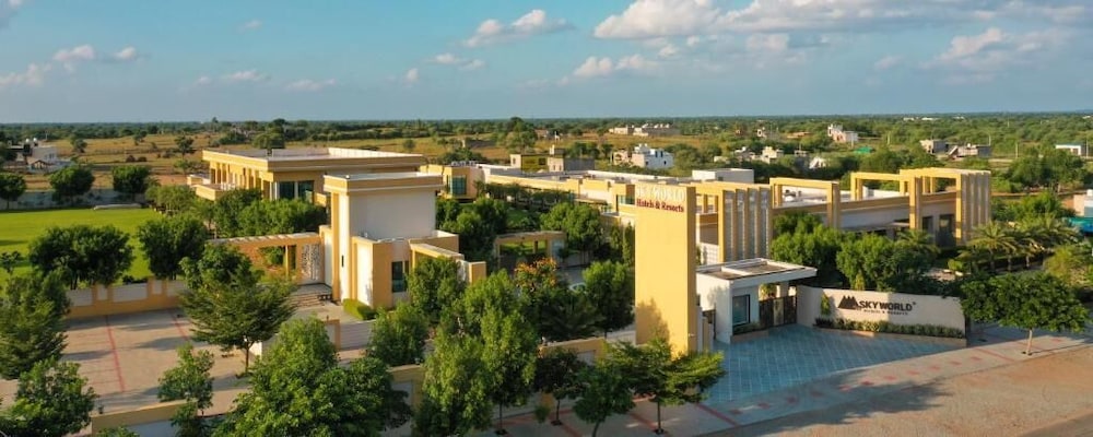 Skyworld Hotels And Resorts — hotel in Kuchaman