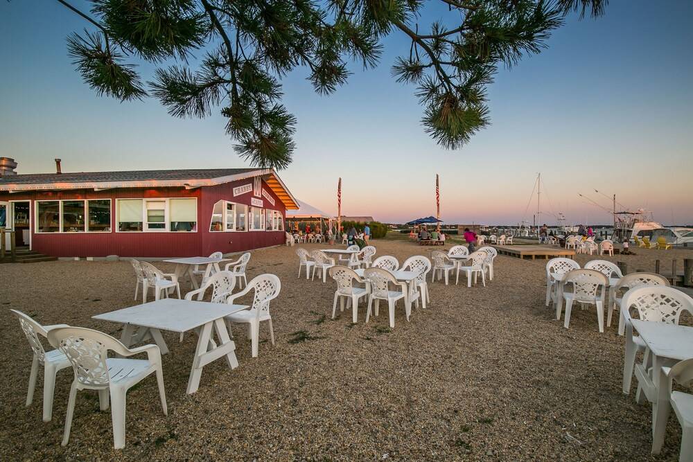 Montauk Bungalows - photo 19