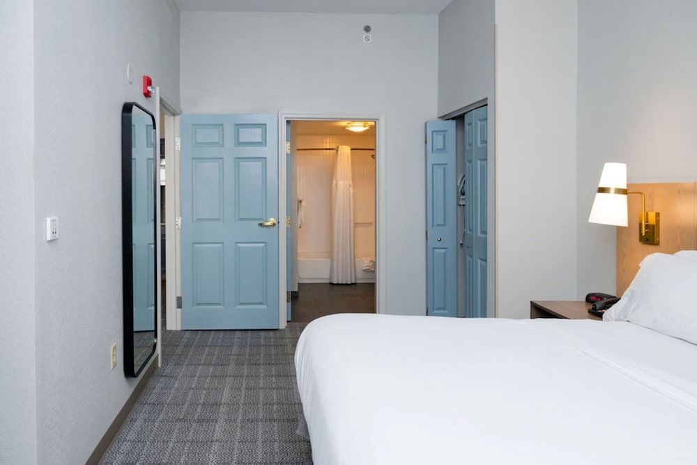 Staybridge Suites Jackson by IHG - photo 32