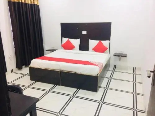 Omi Petals 72 - carbon neutral hotel in Noida