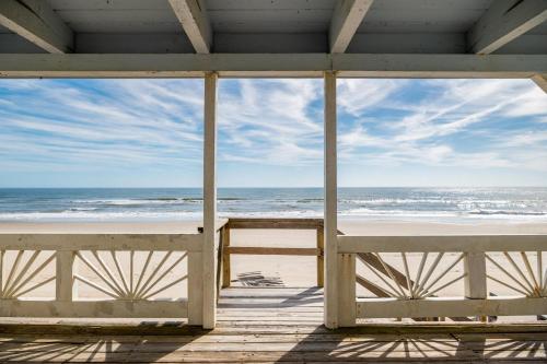 Cuddlefish by Oak Island Accommodations - photo 33