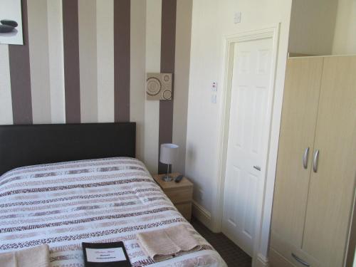 Lindene Hotel — Blackpool — photo 2