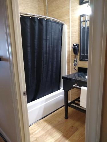Southern Comfort Suites - photo 17