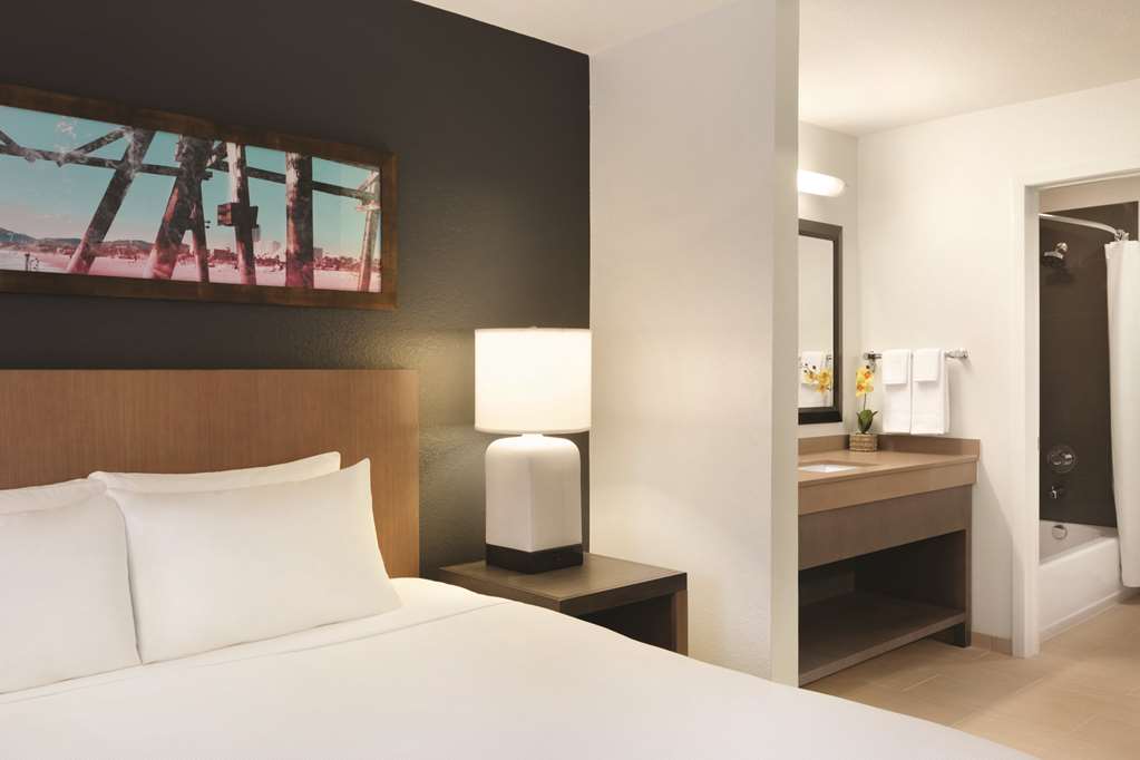 Hyatt Place Atlanta Airport North - photo 13