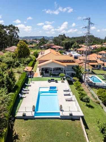 Crestuma Bright Apartment by Hopstays — 4-Star Luxury Hotel in Vila Nova De Gaia, Portugal
