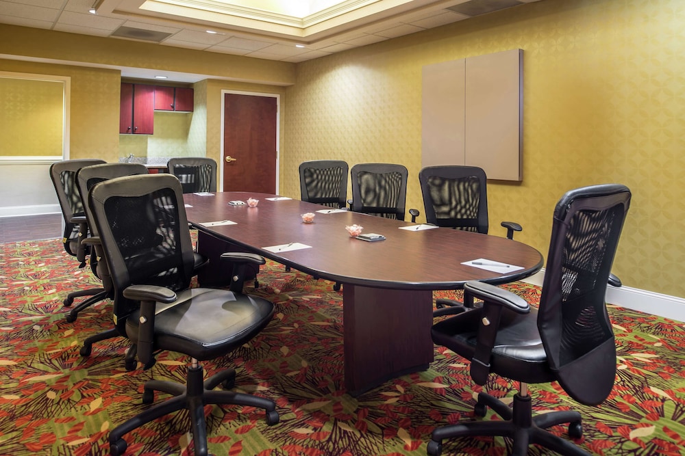 Hampton Inn & Suites Charlotte Arrowood Rd. - photo 49