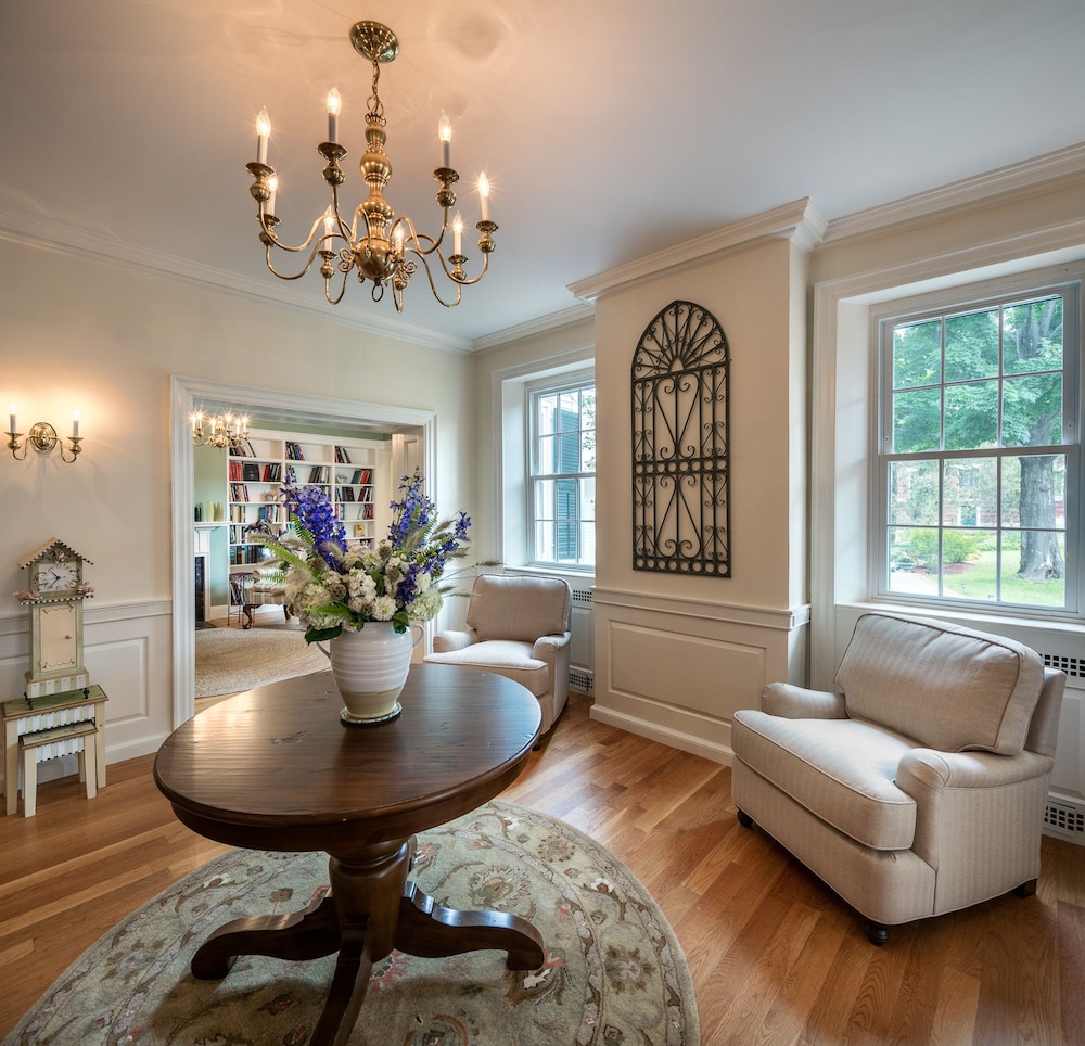 The Blue Horse Inn in Woodstock, United States