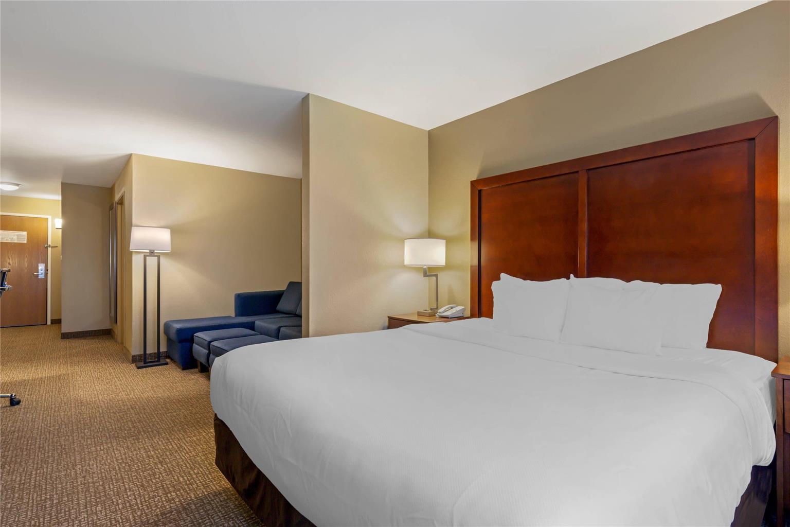 Comfort Suites Johnson Creek Conference Center - photo 11