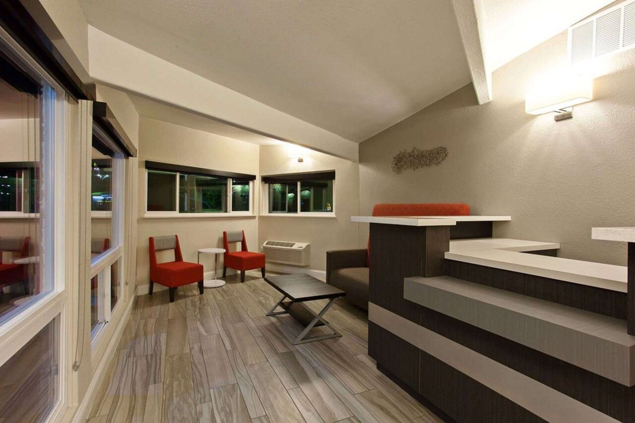 Days Inn by Wyndham Chowchilla Gateway to Yosemite - photo 3