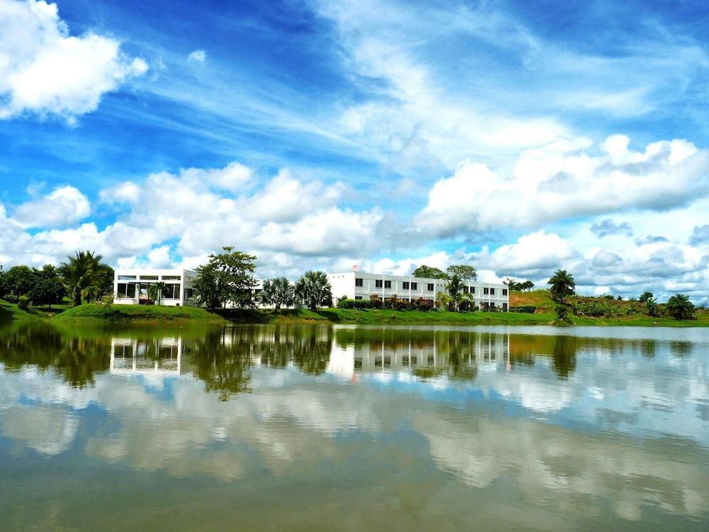 Hotel Vista Lago Ecoresort in La Pena, Panama